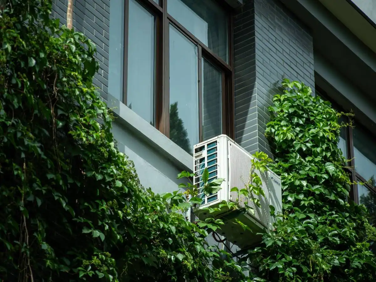 High-Performance Glazing and Energy-Efficient Windows in Des Moines, IA